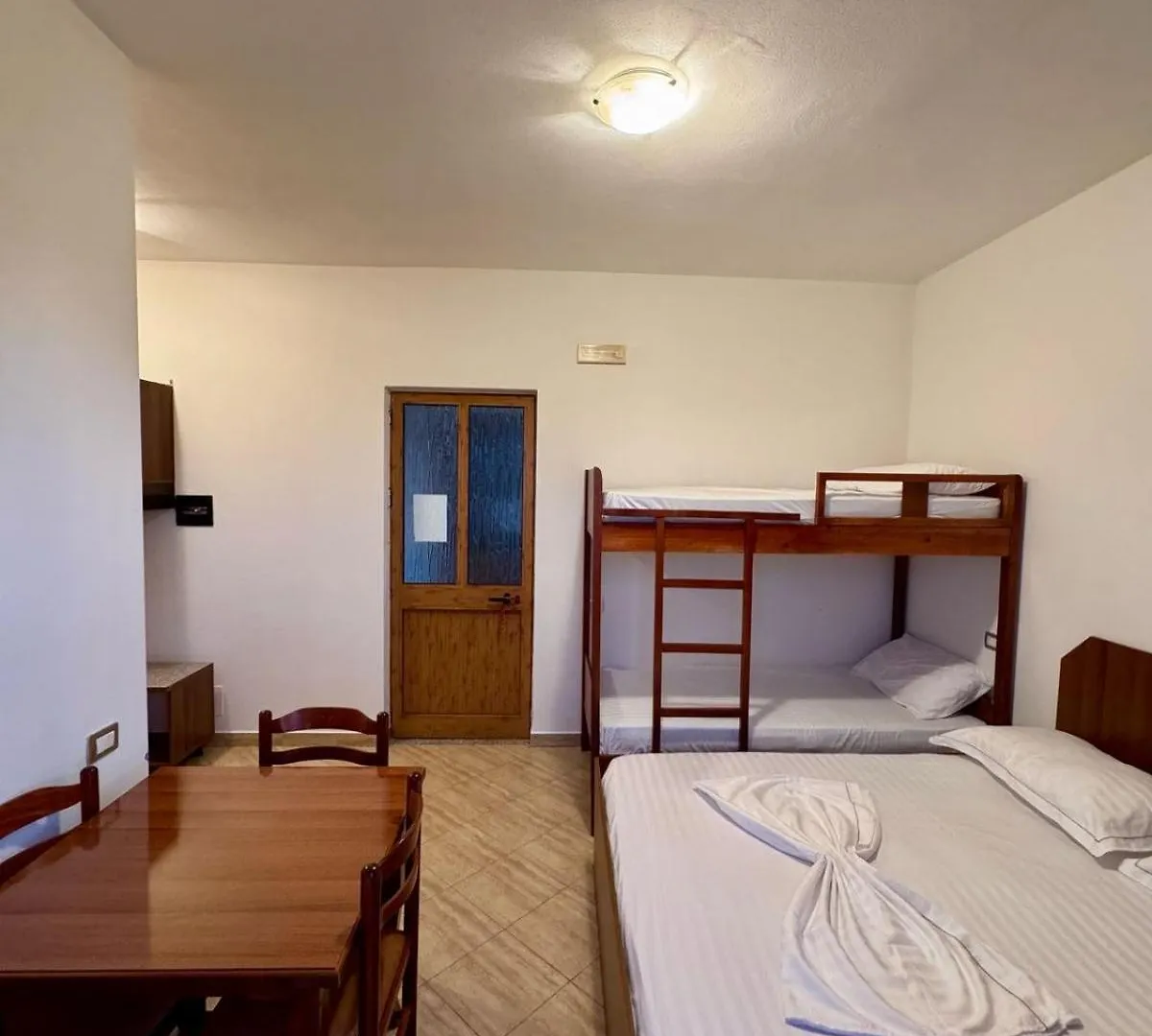 Hotel Ermi Spille 4*,  Albania
